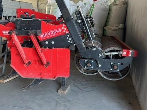 Quivogne SSDR S 7/300 BM újszerű állapotú tandem ékgyűrűs henger, hidraulikus állítás Quivogne SSDR S 7/300 BM újszerű állapotú tandem ékgyűrűs henger, hidraulikus állítás