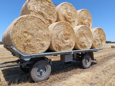 HL 6002 Ifa fix pótkocsi bálahordó, bálaszállító HL 6002 Ifa fix pótkocsi bálahordó, bálaszállító