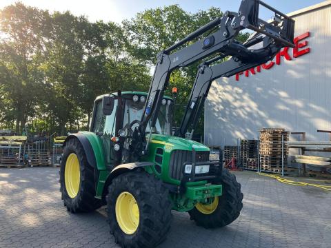 John Deere 6230 Premium traktor homlokrakodóval John Deere 6230 Premium traktor homlokrakodóval