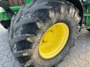 John Deere 6230 Premium traktor homlokrakodóval