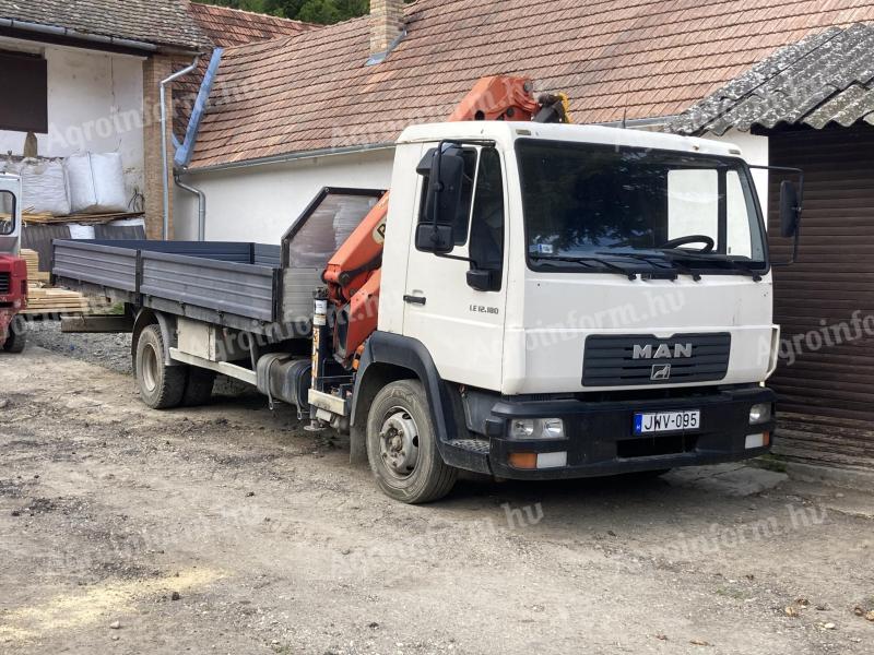 MAN 12T teherautó