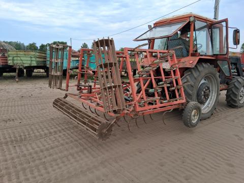 Kombinátor 440 cm széles, nagy rugóskapás, hidraulikus csukás Kombinátor 440 cm széles, nagy rugóskapás, hidraulikus csukás