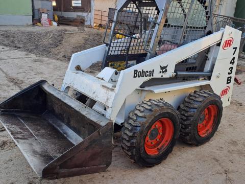 Eladó Bobcat rakodó Eladó Bobcat rakodó