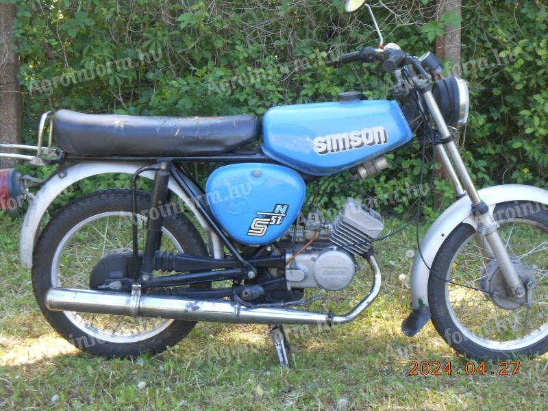 Simson S 51N típusú, 1986-os kismotor, gyári 9293 km-rel, 1. tulajdonostól eladó