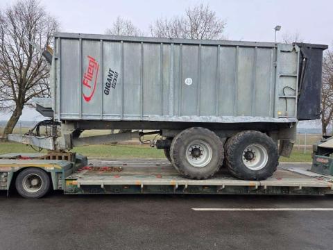 Fliegl Gigant ASW 271 letolókocsi - 0%Áfa-Leszállítva Fliegl Gigant ASW 271 letolókocsi - 0%Áfa-Leszállítva