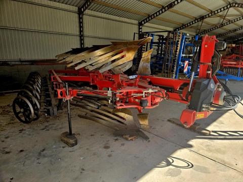 Grégoire Besson eke eladó