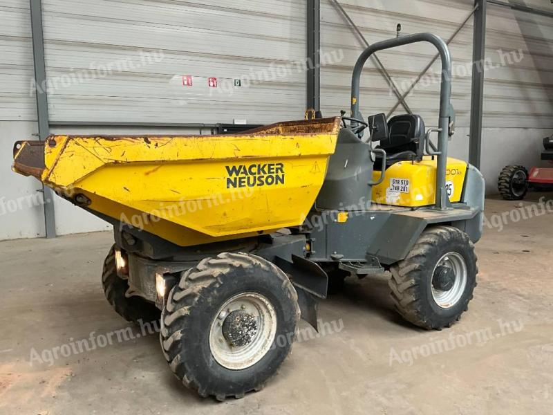 Neuson 5001 / 2015 / 3 190 üzemóra / Lízing 20%-tól