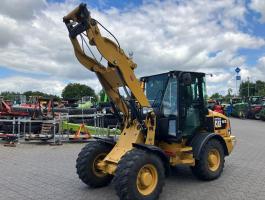 CAT 907 homlokrakodó