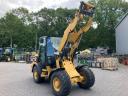 CAT 907 homlokrakodó