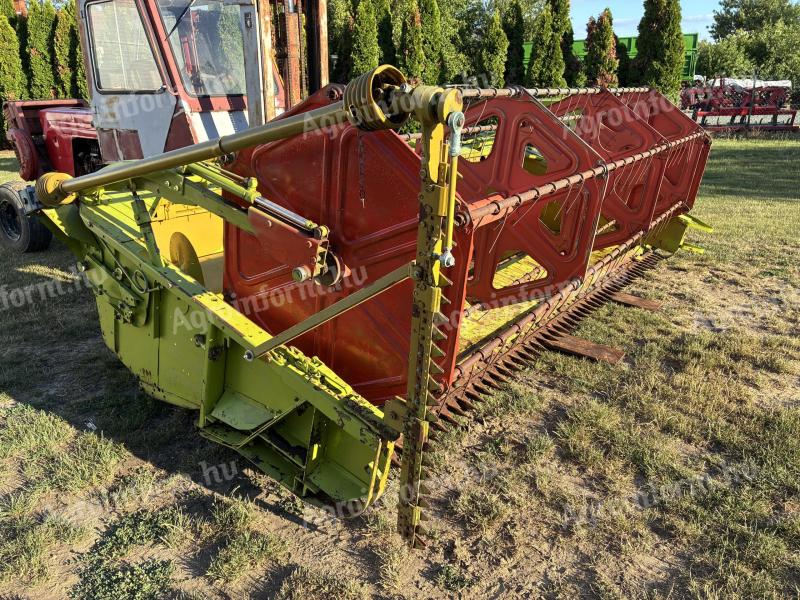 C 390 Vágóasztal
