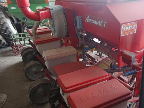 Becker szerenkénti vetőgép Becker szerenkénti vetőgép