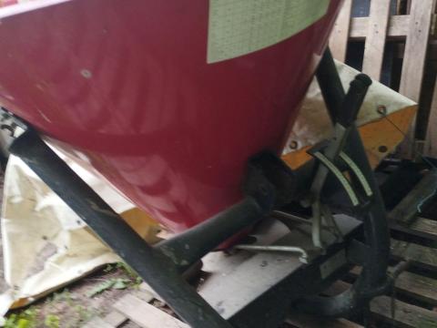 Felhagyott gazdálkodásból, feleslegessé vált gépek eladók Felhagyott gazdálkodásból, feleslegessé vált gépek eladók