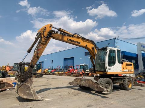 Liebherr A900C gumikerekes kotró Liebherr A900C gumikerekes kotró