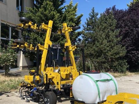 GENERAL sorközművelő kultivátor 4,2 m (folyékony műtrágyatartállyal)