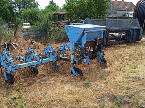 Omikron ORS – 6/3M rugóskapával és 300 kg műtrágyaszóróval szerelt sorközművelő kultivátor Omikron ORS – 6/3M rugóskapával és 300 kg műtrágyaszóróval szerelt sorközművelő kultivátor