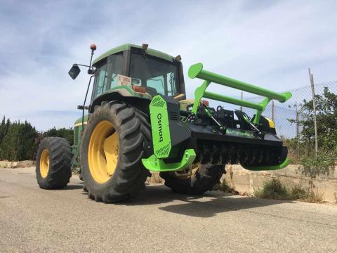 OSMAQ IRYO erdészeti zúzó - fix késes OSMAQ IRYO erdészeti zúzó - fix késes