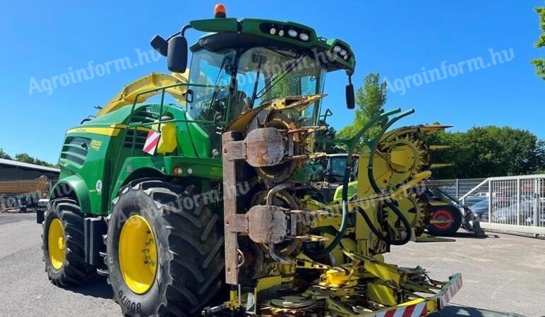 John Deere 8500i szemroppantóval,  rendfelszedő,  kukorica adapterrel