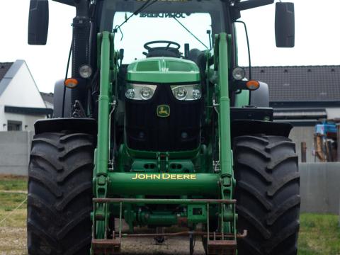 John Deere 6210R John Deere 6210R