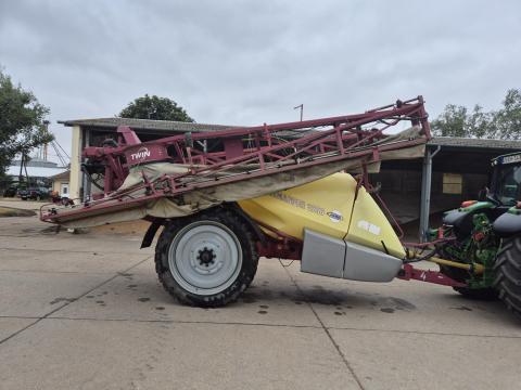 Hardi Commander 3200 l 24 m Hardi Commander 3200 l 24 m