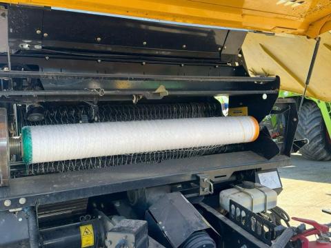 New Holland RollBelt 150 SuperFeed New Holland RollBelt 150 SuperFeed