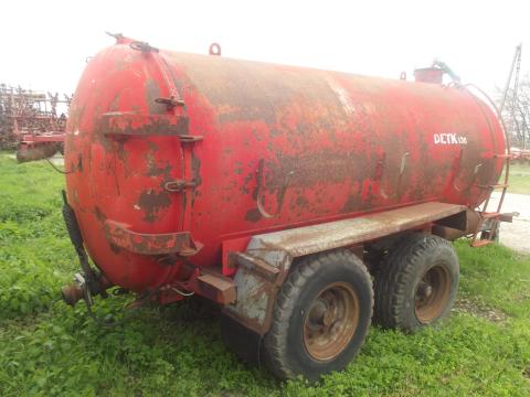 Detk 138-as szippantó 8000 literes tartállyal eladó Detk 138-as szippantó 8000 literes tartállyal eladó