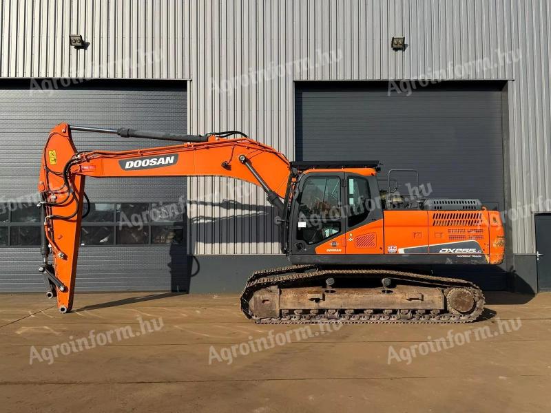Doosan DX255NLC-5 / 2019 / 3662 üzemóra / Lízing 20%-tól
