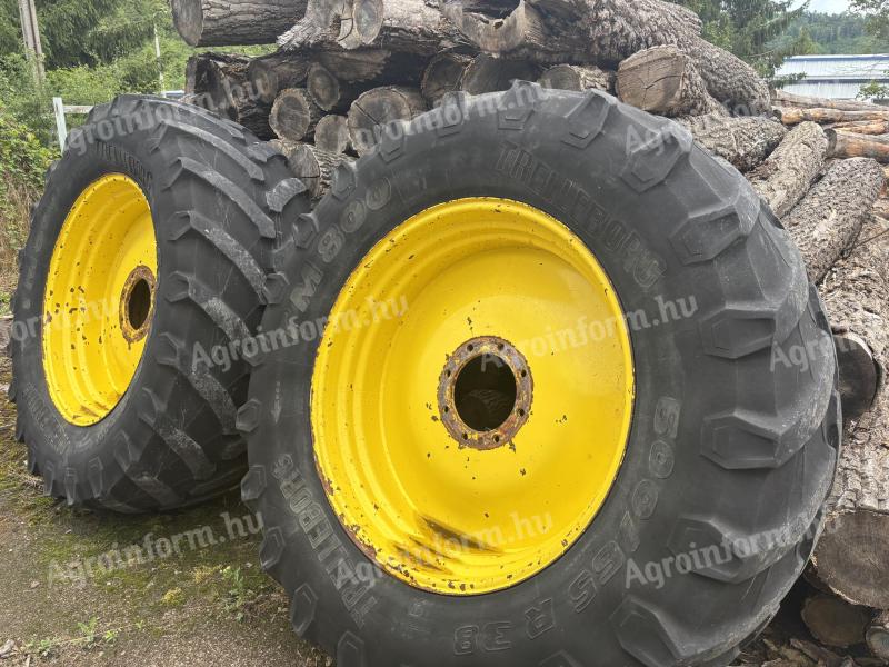 Eladó komplett kerekek John Deere