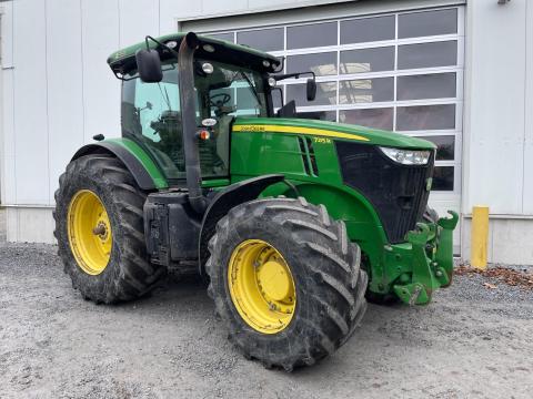John Deere 7215R Command Quad + ikerkerék John Deere 7215R Command Quad + ikerkerék