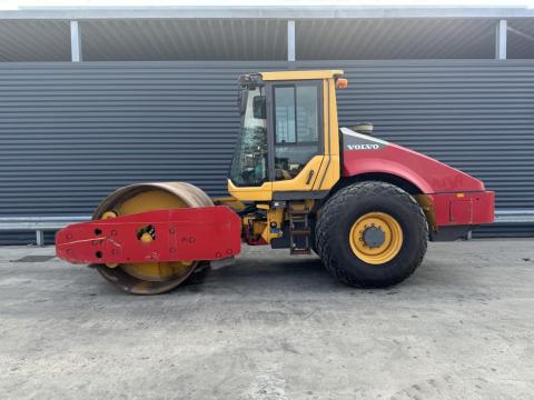 VOLVO SD135B / 2016 / 2455 üzemóra / Lízing 20%-tól VOLVO SD135B / 2016 / 2455 üzemóra / Lízing 20%-tól