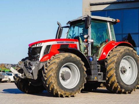 Massey Ferguson 7S210 - 0%Áfa-Leszállítva Massey Ferguson 7S210 - 0%Áfa-Leszállítva