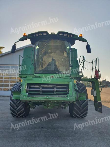 John Deere T660i kombájn