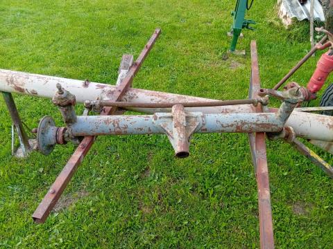 Steyer traktorhoz első tengely eladó Steyer traktorhoz első tengely eladó