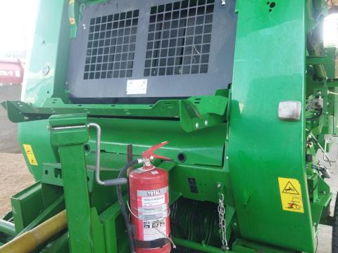 John Deere 854 bálázó John Deere 854 bálázó