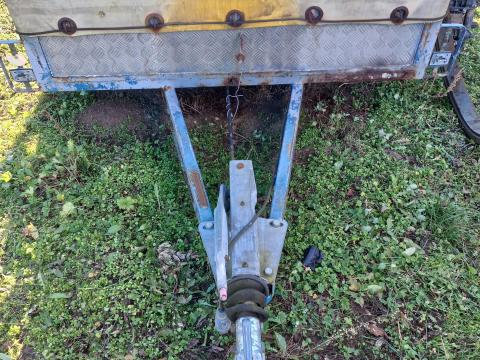 Utánfutó 750kg os Utánfutó 750kg os