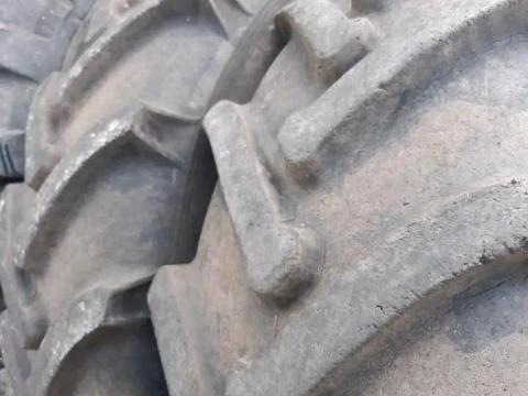 18,4R38 2 db újszerű állapotú gumiköpeny eladó 18,4R38 2 db újszerű állapotú gumiköpeny eladó