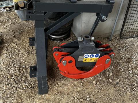 Eladó csörlő, rönkcsipesz Eladó csörlő, rönkcsipesz