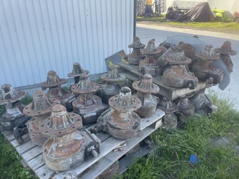 Lineár öntözőberendezéshez hajtómű és villanymotor eladó Lineár öntözőberendezéshez hajtómű és villanymotor eladó