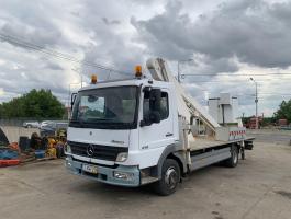Mercedes Benz Atego 818 emelőkosaras teherautó