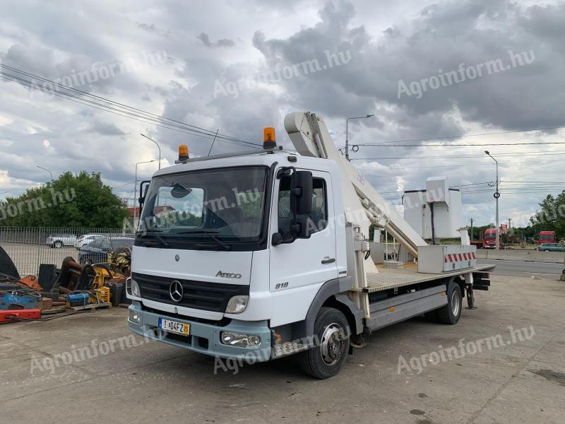 Mercedes Benz Atego 818 emelőkosaras teherautó