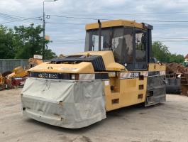 Caterpillar PS-300B gumikerekes úthenger
