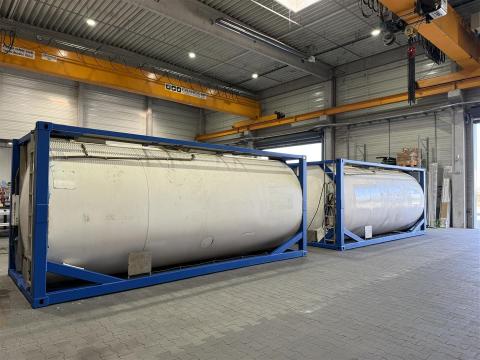 Fűthető 24 000 l tartálykonténer ADR - L4BH Fűthető 24 000 l tartálykonténer ADR - L4BH