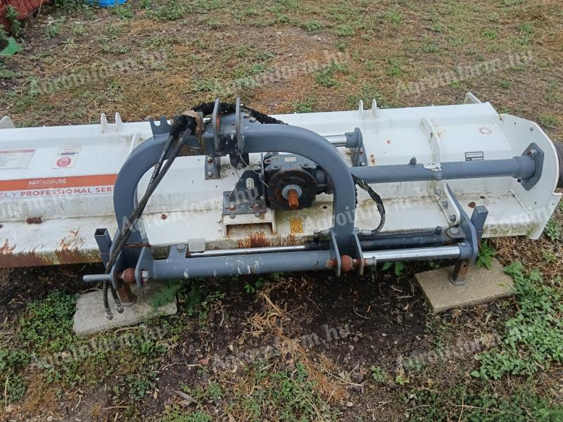 Szárzúzó 240 cm használt, jó állapotban, 1,3 millió Ft