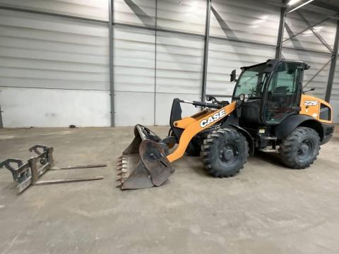 CASE 221 F / 2018 / 2 427 h üzemóra / Lízing 20%-tól CASE 221 F / 2018 / 2 427 h üzemóra / Lízing 20%-tól