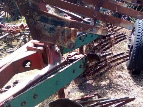 Váltva forgatós eke Váltva forgatós eke