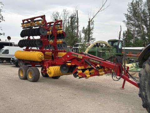 Vaderstad Carrier 650 rövidtárcsa aprítóhengerrel Vaderstad Carrier 650 rövidtárcsa aprítóhengerrel