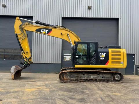 Caterpillar 320FL / 2017 / 8458 üzemóra / Lízing 20%-tól Caterpillar 320FL / 2017 / 8458 üzemóra / Lízing 20%-tól