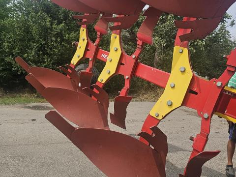 HELTI SB TITAN -Z3FV váltvaforgató 3 fejes eke eladó! ITLS HELTI SB TITAN -Z3FV váltvaforgató 3 fejes eke eladó! ITLS