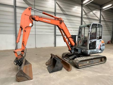 Hitachi ZX 50 / 2004 / 3 558 üzemóra / Lízing 20%-tól Hitachi ZX 50 / 2004 / 3 558 üzemóra / Lízing 20%-tól
