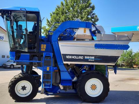 Szőlőszüretelés gépi szedéssel Szőlőszüretelés gépi szedéssel