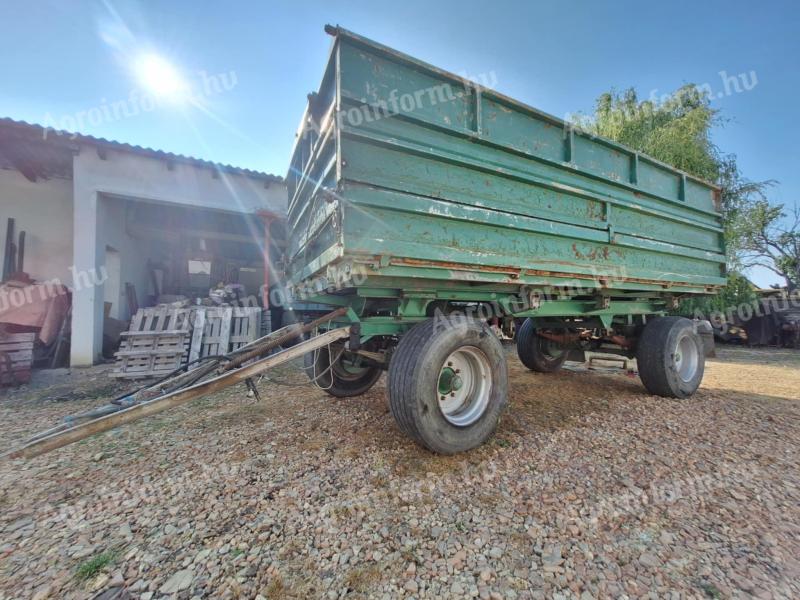 Pótkocsi, billenős, HW8011, piros rendszám, kamionkerék, 140 cm magasítás, trágyaszállító oldalnyitás, jó fék és billentő munkahengerek